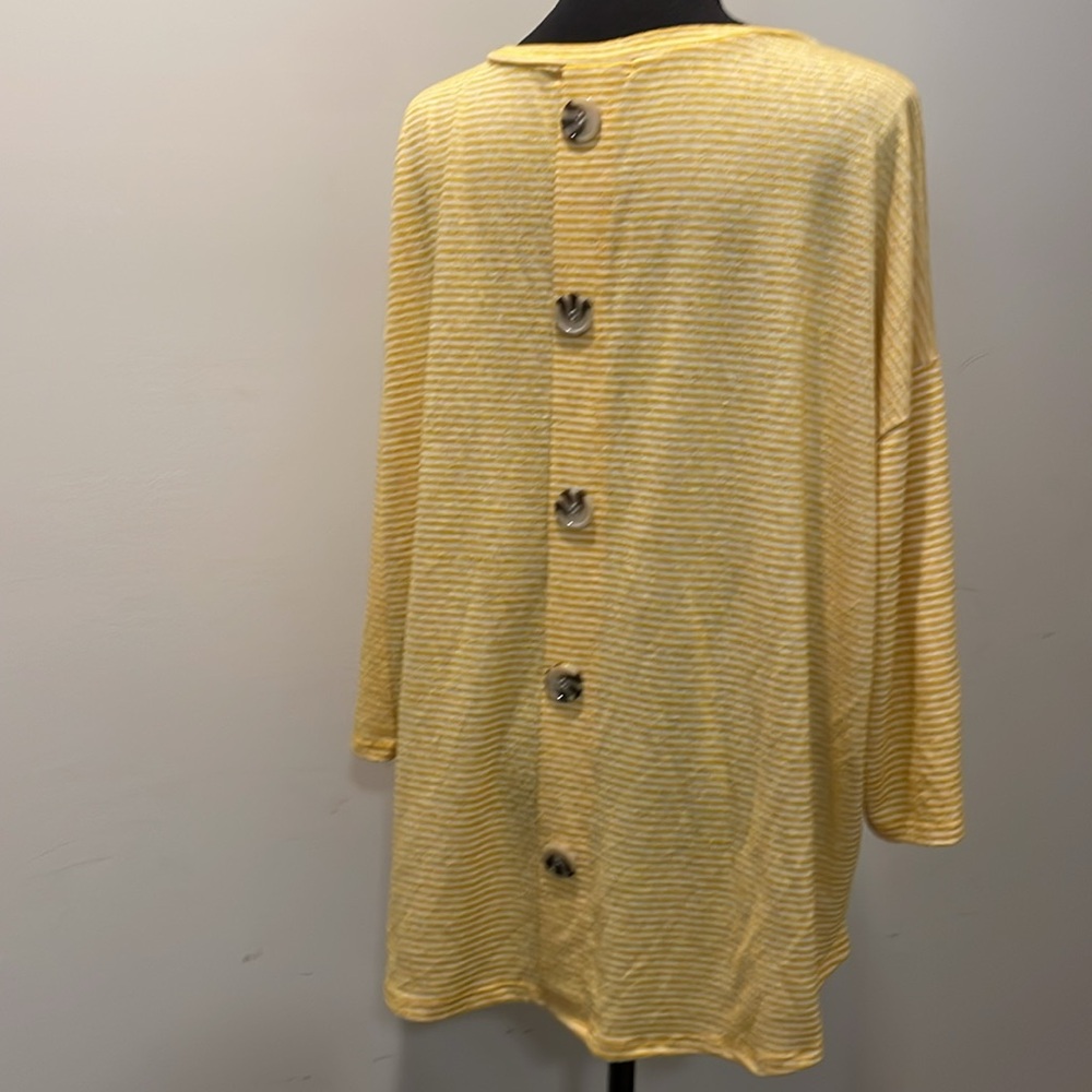 Retrology Women’s Top Tunic Size 2X Yellow Striped Relaxed Fit Contemporary